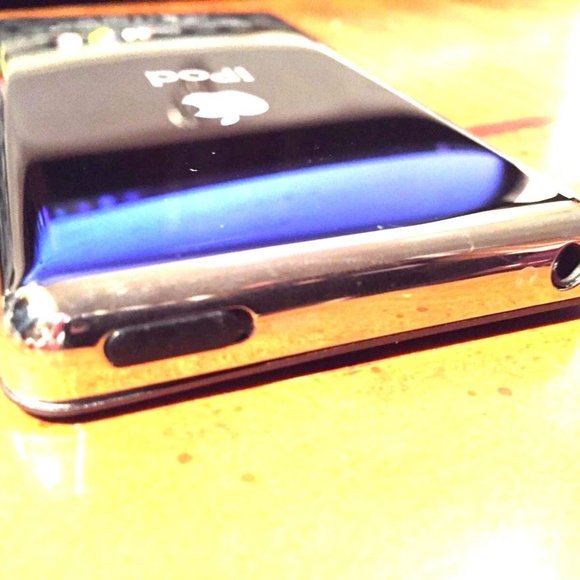 Apple IPOD CLASSIC 7th Generation 160GB (MC297LL/A) MP3 - Grey - mint!! - Picture 6 of 9